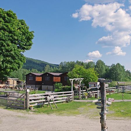 Sun Dance Ranch Bed and Breakfast Ekshärad Buitenkant foto